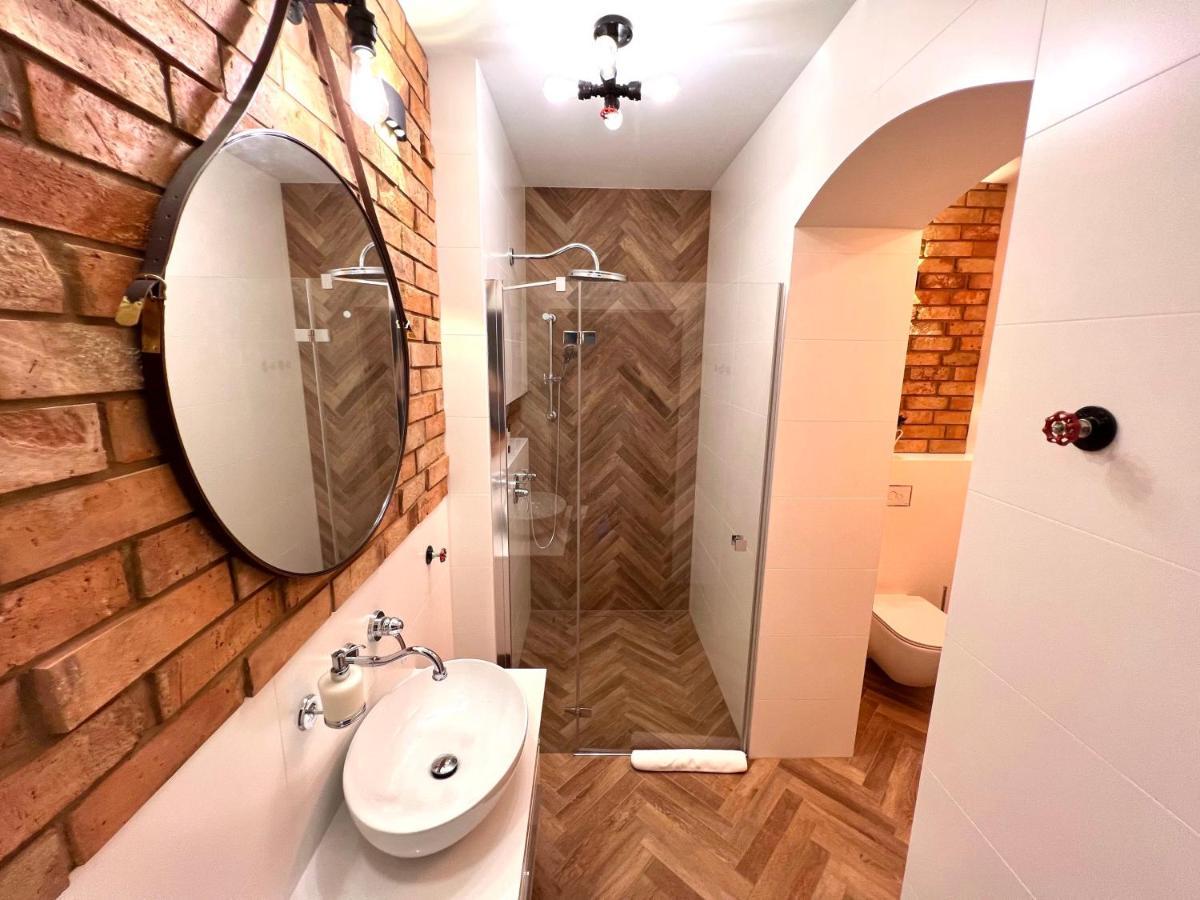Brick Castle - Apartament Ulrich Wrocław Extérieur photo